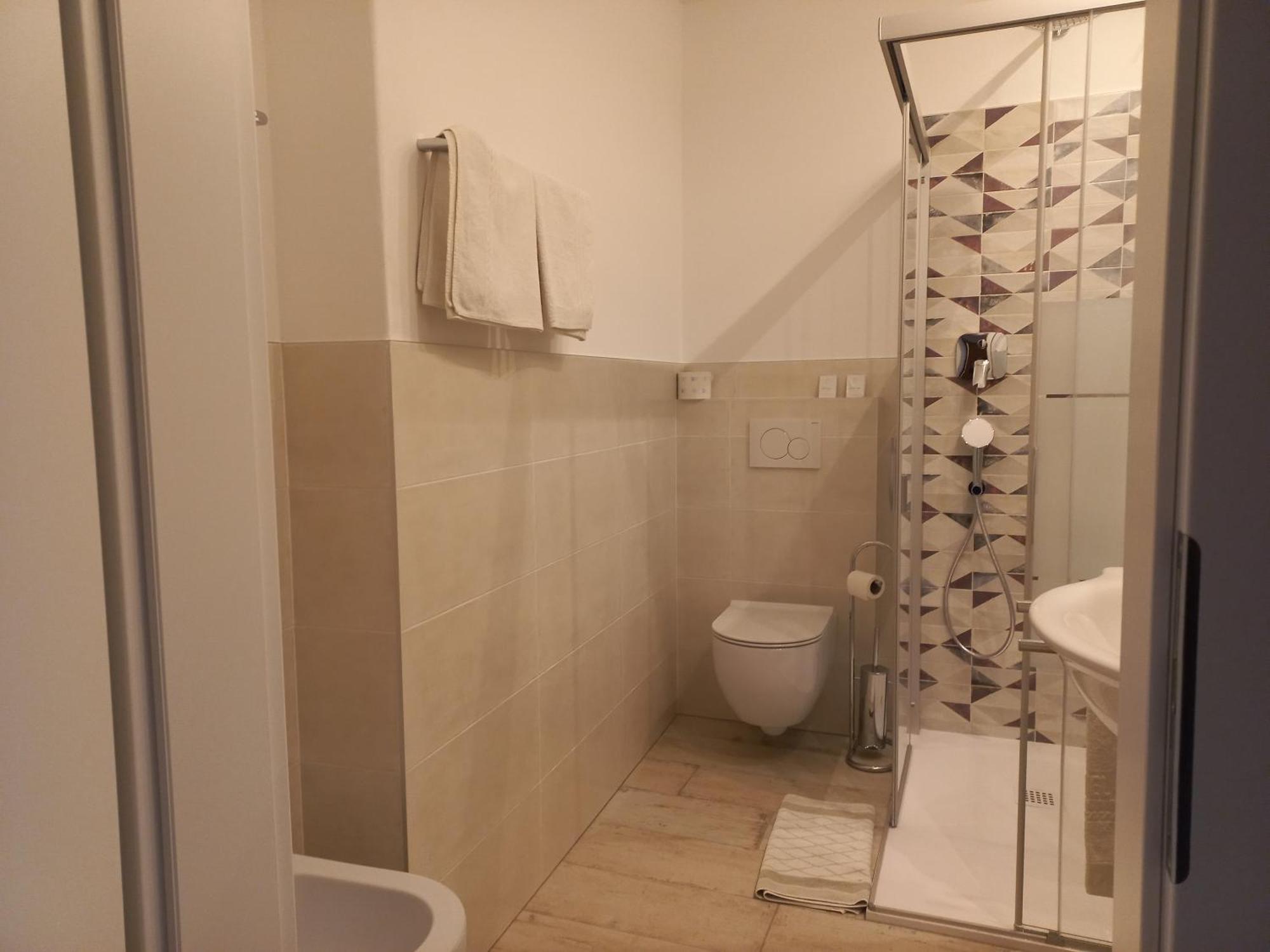 Hotel Lux Мерано Номер фото