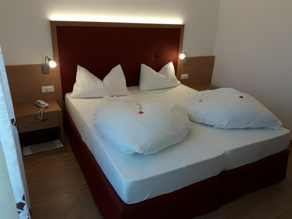 Hotel Lux Мерано Екстер'єр фото